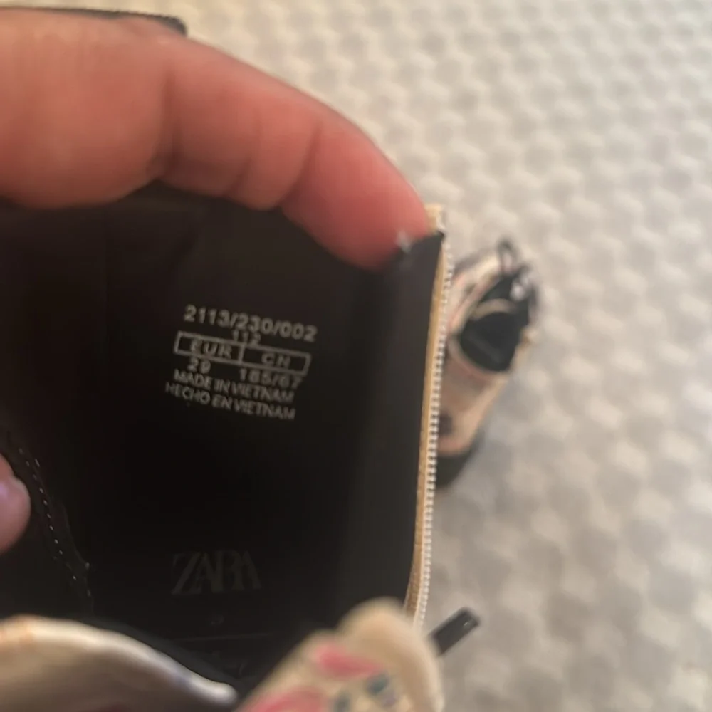 Zara Disney Mickey Mouse Girls Kids Boots EUC Zipper on Side Size 12